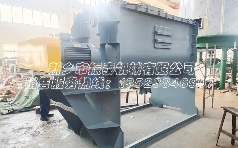 鋰電池材料臥式螺帶混合機技術(shù)優(yōu)勢與市場挑戰(zhàn)