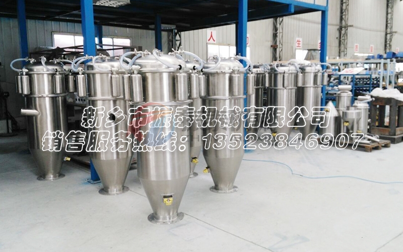 氣動(dòng)與電動(dòng)真空上料機(jī)：運(yùn)行成本、能效及行業(yè)應(yīng)用全解析